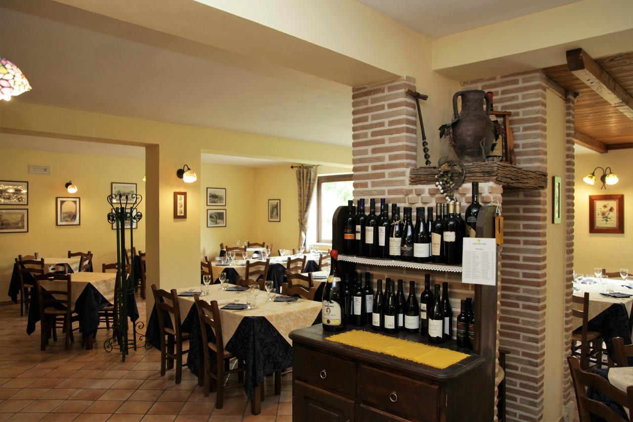 Hotel Il Ghiro Овиндоли Экстерьер фото