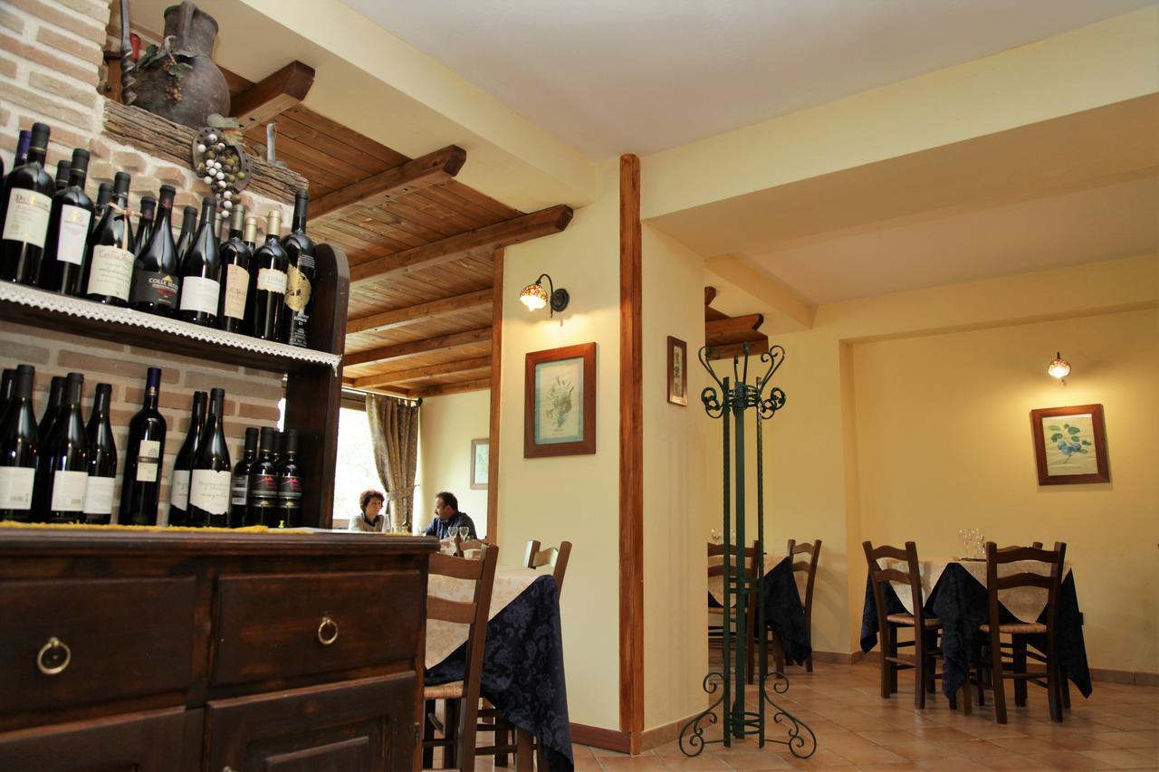 Hotel Il Ghiro Овиндоли Экстерьер фото