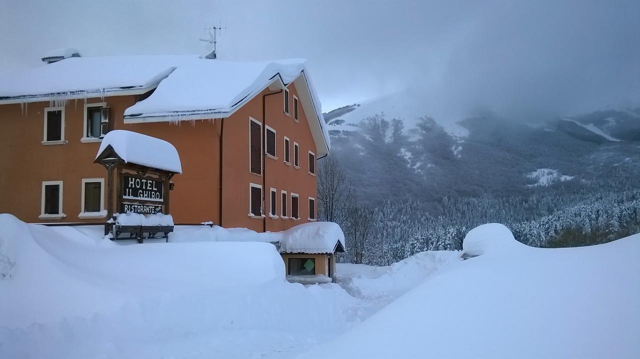 Hotel Il Ghiro Овиндоли Экстерьер фото