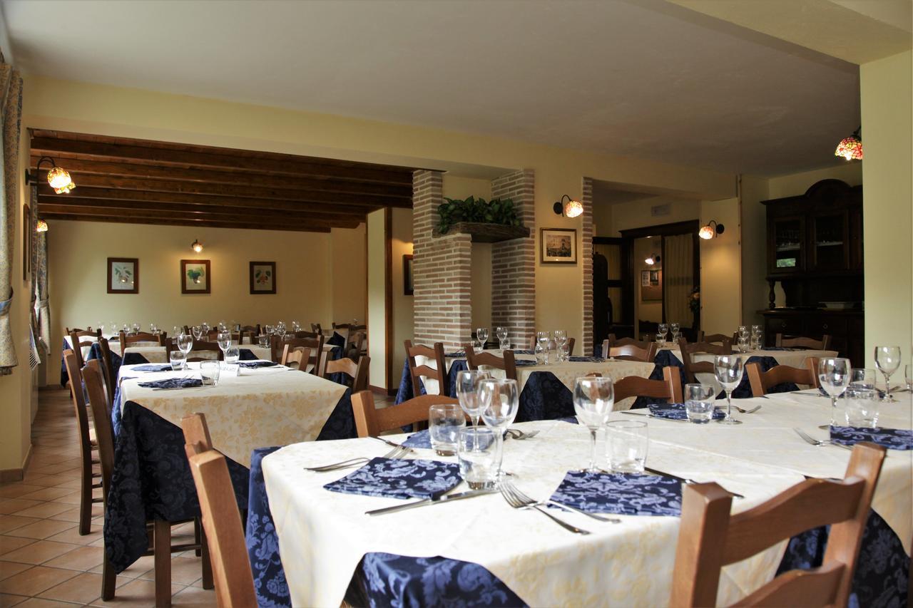 Hotel Il Ghiro Овиндоли Экстерьер фото